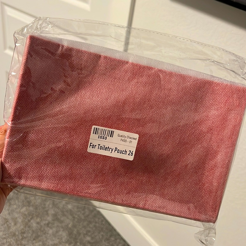 Lv Toiletry Insert